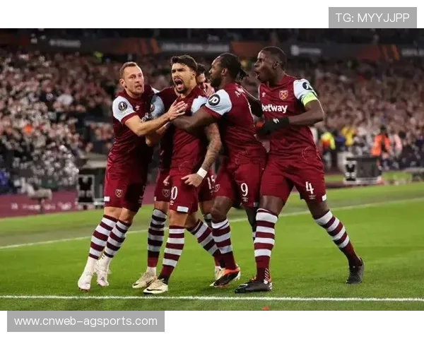 西汉姆联中场托马斯·绍切克因停赛缺席关键比赛球队面临阵容调整