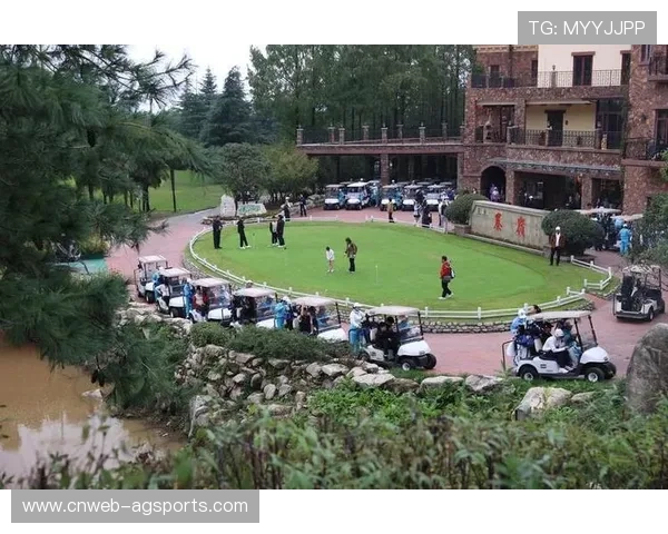 陕西青少年高尔夫锦标赛在秦岭俱乐部挥杆开赛八十四位选手参赛